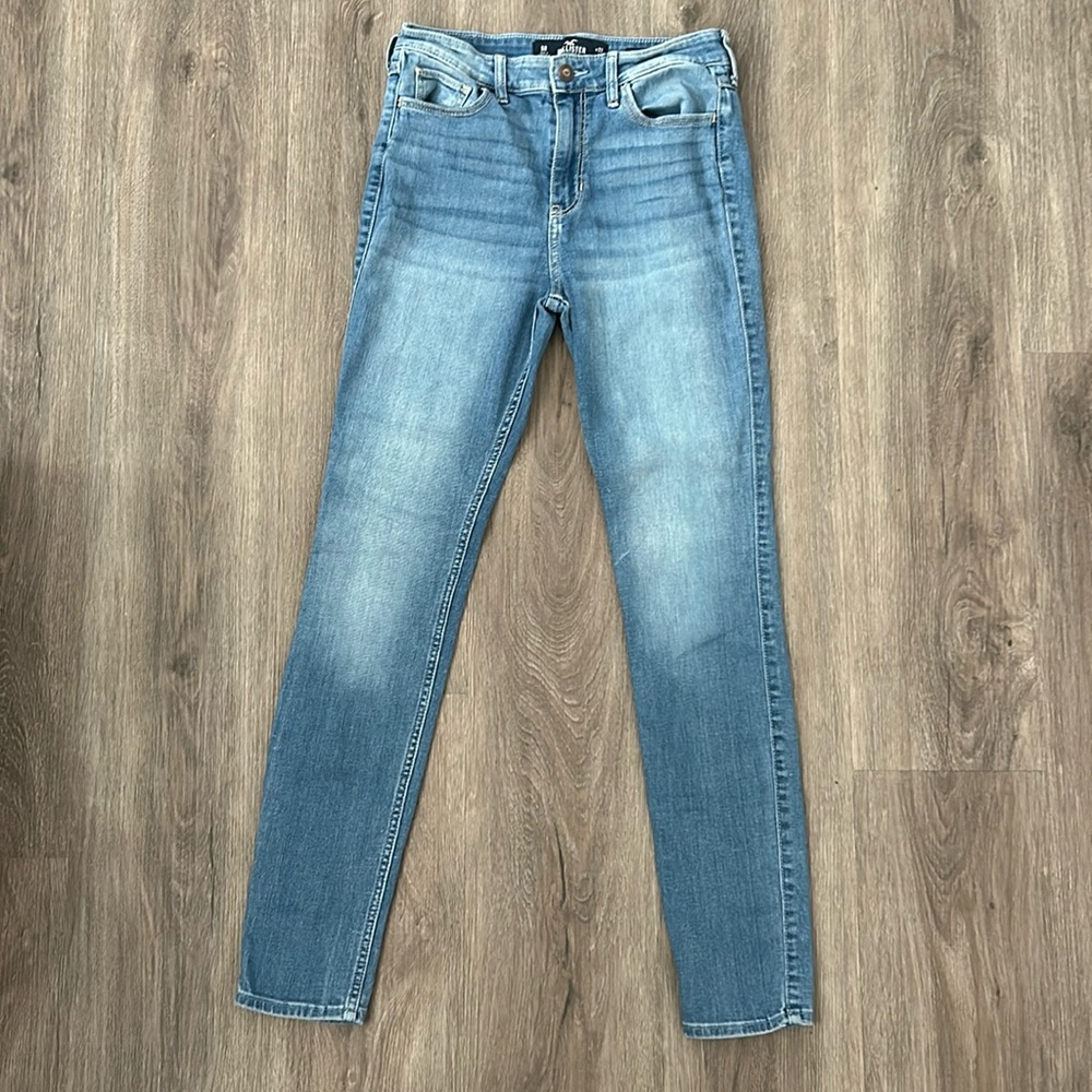 HOLLISTER jeans size 27